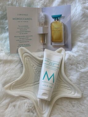 Moroccanoil L'Originale Eau de Parfum Sample and Scrub bundle